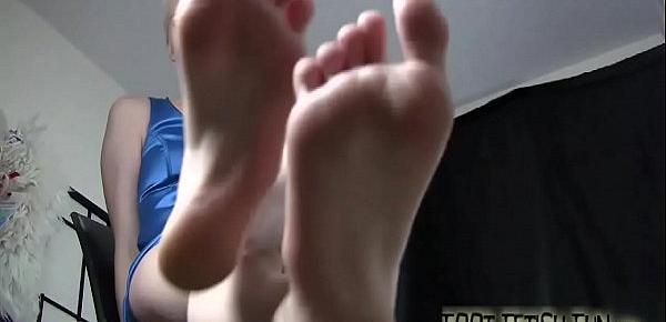  I want to help you get your dick rock hard with my feet